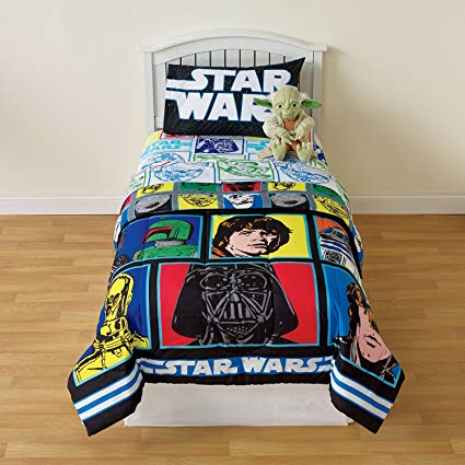 Twin 4 Piece Bedding Set – 1 Reversible Comforter, 1 Flat Sheet, 1 Fitted Sheet, 1 Pillowcase (Star Wars Classic Characters)